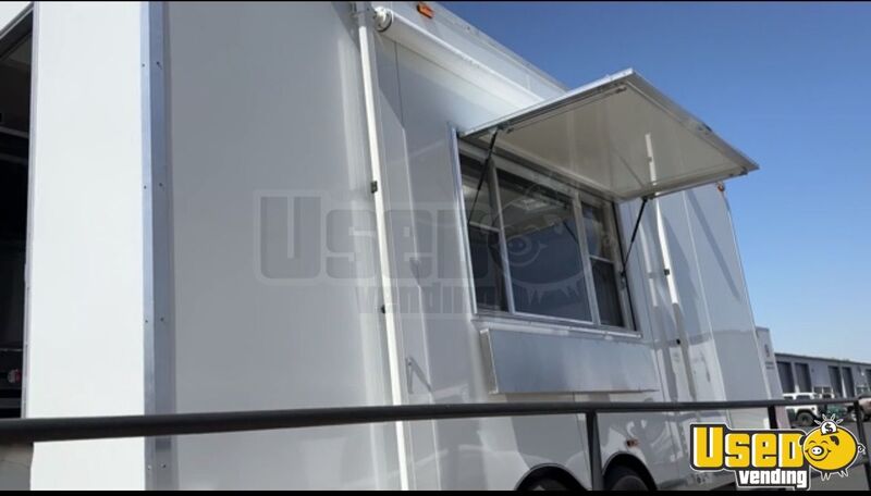 2025 Enclosed Kitchen Food Trailer California for Sale