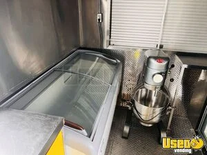 2025 Food Trailer Kitchen Food Trailer Diamond Plated Aluminum Flooring Virginia for Sale