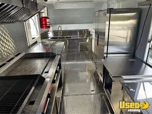 2025 Food Truck All-purpose Food Truck Diamond Plated Aluminum Flooring California for Sale