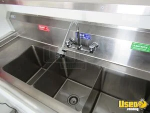 2025 Kitchen Trailer Kitchen Food Trailer Fresh Water Tank Ohio for Sale