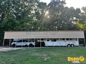 2025 Living Quarters Horse Trailer Living Quarters Horse Trailer Restroom North Carolina for Sale