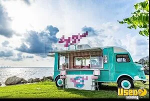 2025 Mobile Salon Trailer Mobile Hair & Nail Salon Truck Air Conditioning Florida for Sale