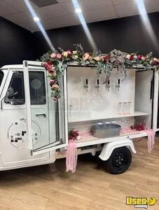 2025 Mobile Tap Bar Coffee & Beverage Truck Electrical Outlets Texas for Sale