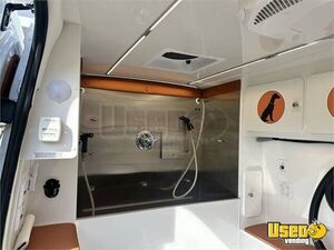 2025 Wagntails Mercedes Sprinter Dog Grooming Pet Care / Veterinary Truck Additional 3 New Jersey Diesel Engine for Sale
