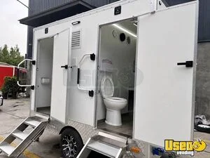 2026 2 Stall Restroom Trailer Restroom / Bathroom Trailer Air Conditioning Texas for Sale