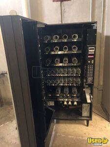 2097 Usi Snack Machine 2 Texas for Sale