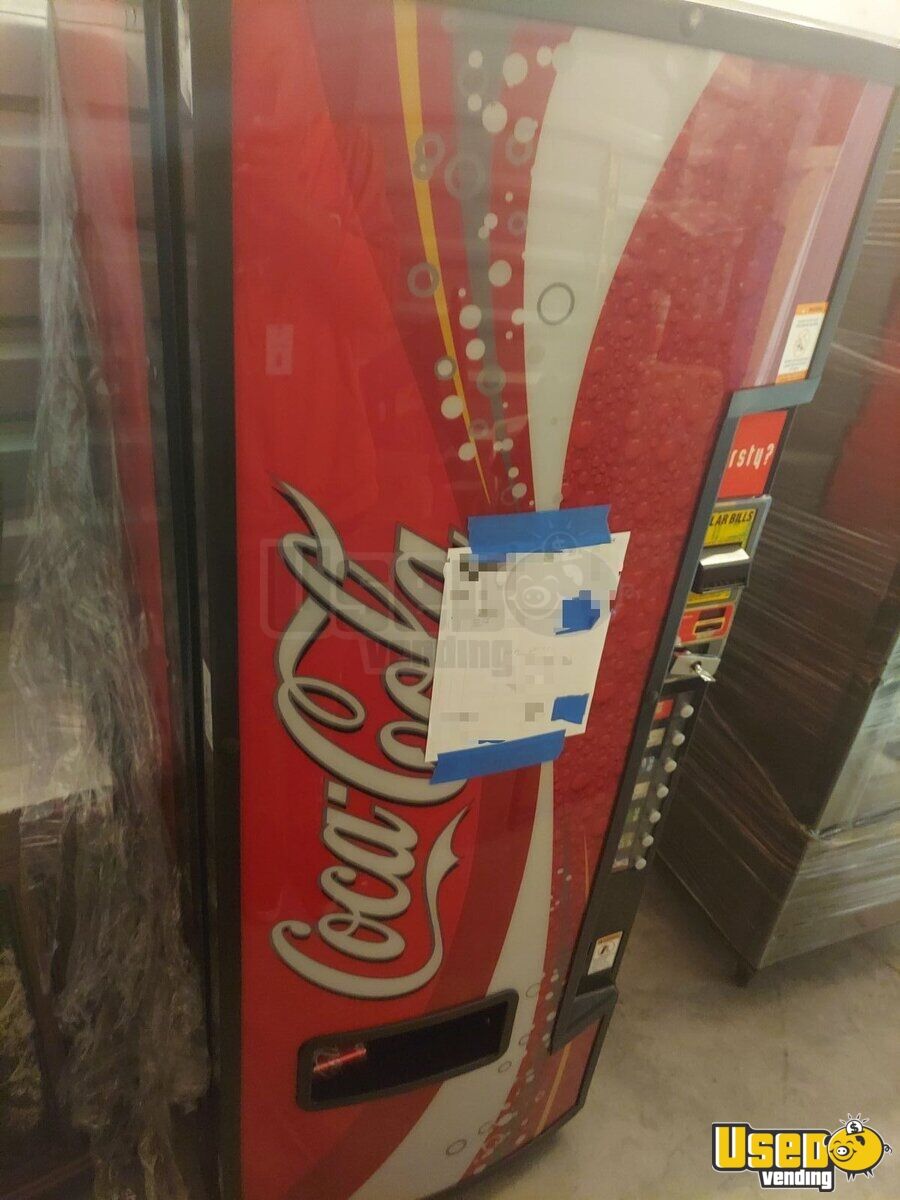 Dixie Narco 276E Electronic Soda Cold Drink Vending Machine For Sale in
