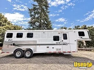 2006 Bison 3 Horse Living Quarters Trailer with Bathroom for Sale in California!