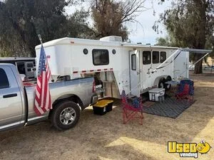 2004 Charmac Yukon 3 Horse Slant Load Living Quarters Trailer for Sale in California!