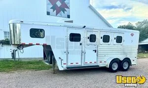 LIKE NEW - 2012 25.6' Hart 3-Horse Slant Living Quarters Horse Trailers for Sale in Nebraska!