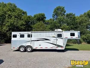 3 Horse Slant Load Living Quarters Horse Trailer w/ Bathroom For Sale in Tennessee!