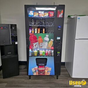 Wittern FSI USI Futura 3589 Snack and Drink Combo Vending Machine For Sale in Michigan!