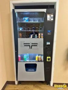 Wittern FSI USI Futura 3589 Snack Drink Combination Vending Machine For Sale in Virginia!