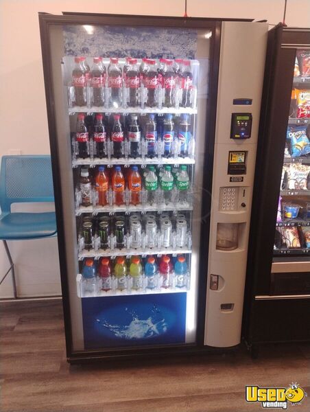 3800 Dixie Narco Soda Machine Illinois for Sale