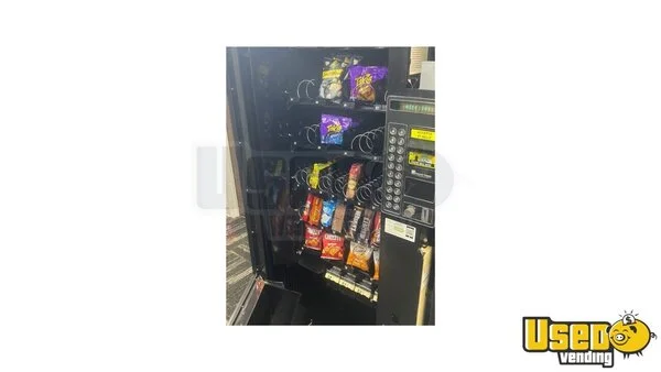 4 Automatic Products 112 Black Automatic Products Snack Machine Virginia for Sale
