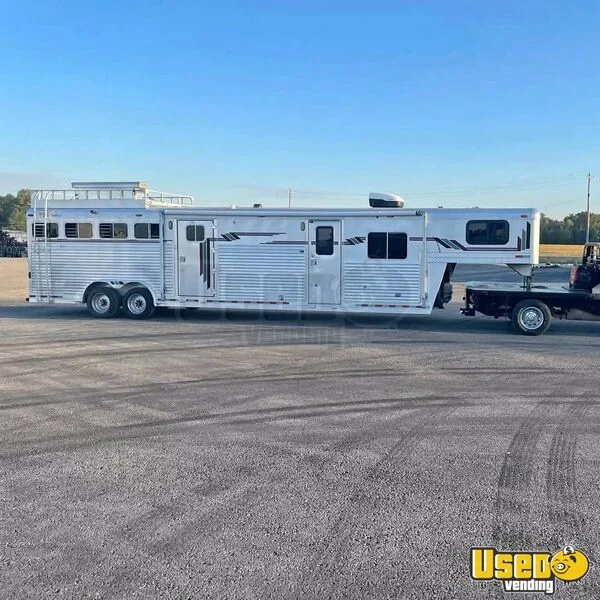 4-horse Lq Trailer Illinois for Sale