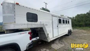 Sooner 4 Horse Slant Load Gooseneck w/ Living Quarters Trailer for Sale in Ohio!