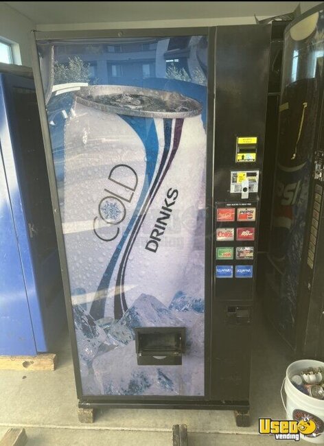 Dixie Narco 501 Electronic Soda Cold Drink Vending Machine For Sale in ...