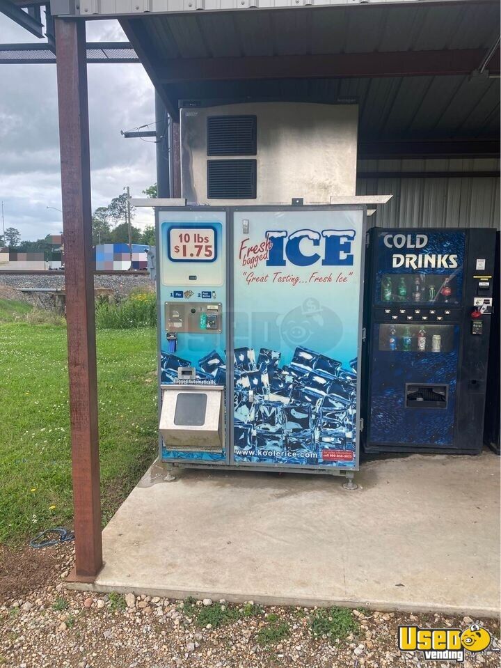 Used Kooler Ice Bagged Ice | Bulk Ice Vending Machine with a credit card  reader for Sale in South Carolina