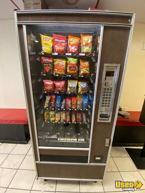 6600-2 Brown Automatic Products Snack Machine Ohio for Sale