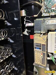 6600 Automatic Products Snack Machine 11 California for Sale