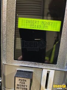 6600 Automatic Products Snack Machine 13 California for Sale