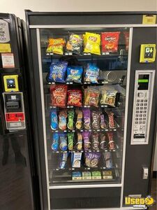 6600 Automatic Products Snack Machine 2 California for Sale