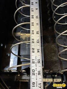 6600 Automatic Products Snack Machine 6 California for Sale