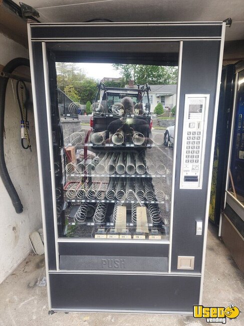 7600 Automatic Products Snack Machine Connecticut for Sale
