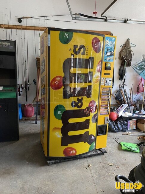 786502009 000515 Other Snack Vending Machine New York for Sale