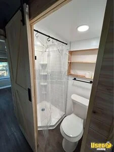8.5' X 20' Tiny Home Tiny Home On Wheels Bathroom Florida for Sale