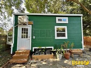 Charming - 20' Tiny Home on Wheels Tiny House Compact Mobile Home Unit for Sale in Florida!