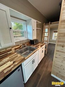 8.5' X 20' Tiny Home Tiny Home On Wheels Toilet Florida for Sale