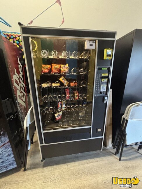 896 Automatic Products Snack Machine Maryland for Sale