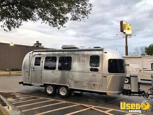 25' Airstream International Serenity Tiny Home on Wheels w/ Solar Power and Bathroom for Sale in Delaware!
