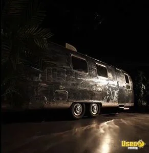 Fully Renovated - 1975 Airstream Trailer Versatile Vintage Unit for Sale in Florida!