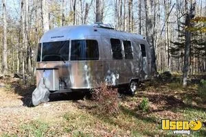 2022 20' Airstream Bambi Trailer Mobile Tiny Home on Wheels with Bathroom for Sale in New York!