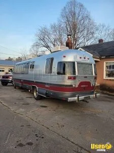 Airstream Classic 300LE Motorhome Tiny House on Wheels for Sale in North Carolina!