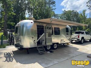 Like New - 2019 23' Airstream Serenity Tiny Home Trailer with Bathroom for Sale in Texas!