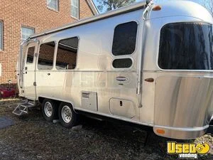 Well Maintained - 2017 Airstream International Tiny Home On Wheels for Sale in Virginia!