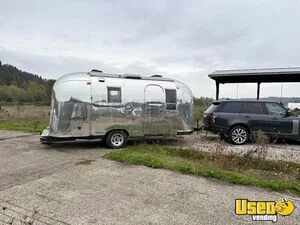 Vintage 1969 Airstream Globetrotter Tiny House on Wheels with Bathroom for Sale in Washington!