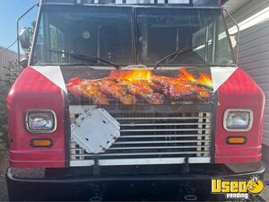 2004 Ford Utilimaster All-Purpose Food Truck with Fire Suppression System for Sale in Alberta!