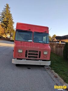 Ready To Go - 2010 Ford Food Truck with Pro-Fire Suppression for Sale in British Columbia!