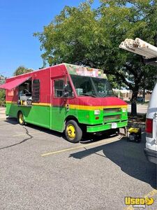 Versatile - Freightliner All-Purpose Food Truck with Fire Suppression System for Sale in British Columbia!