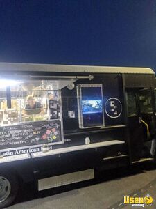 Permitted - 2002 28' Chevrolet Workhorse Food Truck with Pro-Fire Suppression for Sale in California!