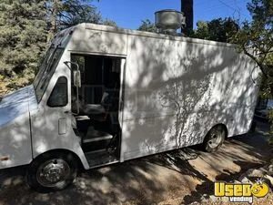 Ready To Go - GMC P3500 All Purpose Food Truck with HCD Insignia an Pro-Fire Suppression for Sale in California!