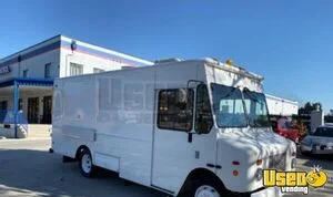 2006 Workhorse W42 Food Truck with Pro-Fire Suppression for Sale in California!