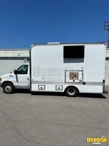 Versatile 2005 Ford E350 All-Purpose Food Truck Mobile Food Unit for Sale in California!