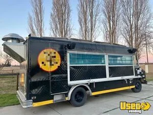 Chevrolet P30 All-Purpose Mobile Kitchen Food Truck w/ HCD Insignia + Pro Fire System for Sale in California!!