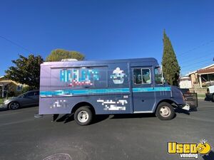 Versatile Chevrolet P40 Mobile Food Unit Food Truck for Sale in California!